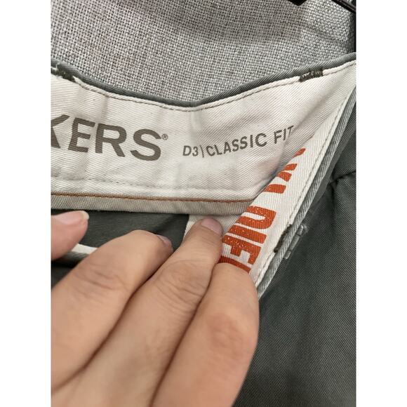 Dockers Men Green Pants Size 40x32 D3 Classic Fit Pockets - Picture 3 of 5